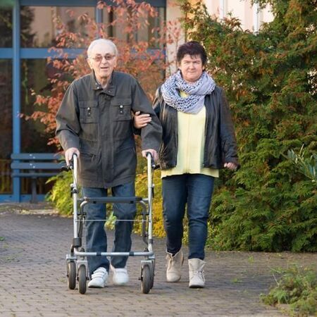 Spaziergang am Seniorenlandhaus Schwickershausen