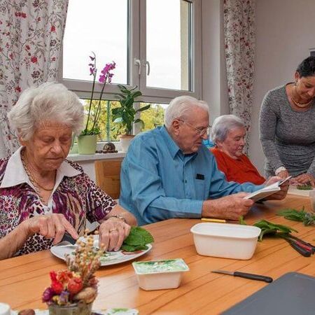 Umfassende Betreuungsangebote in der Pflege-Wohngemeinschaft Haina